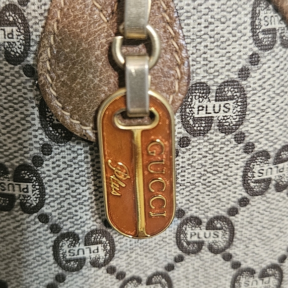 Vintage Gucci Plus Authentic - Picture 15 of 16